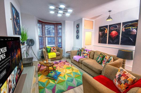 Central 3 - Bedroom Townhouse in Brighton with Parking